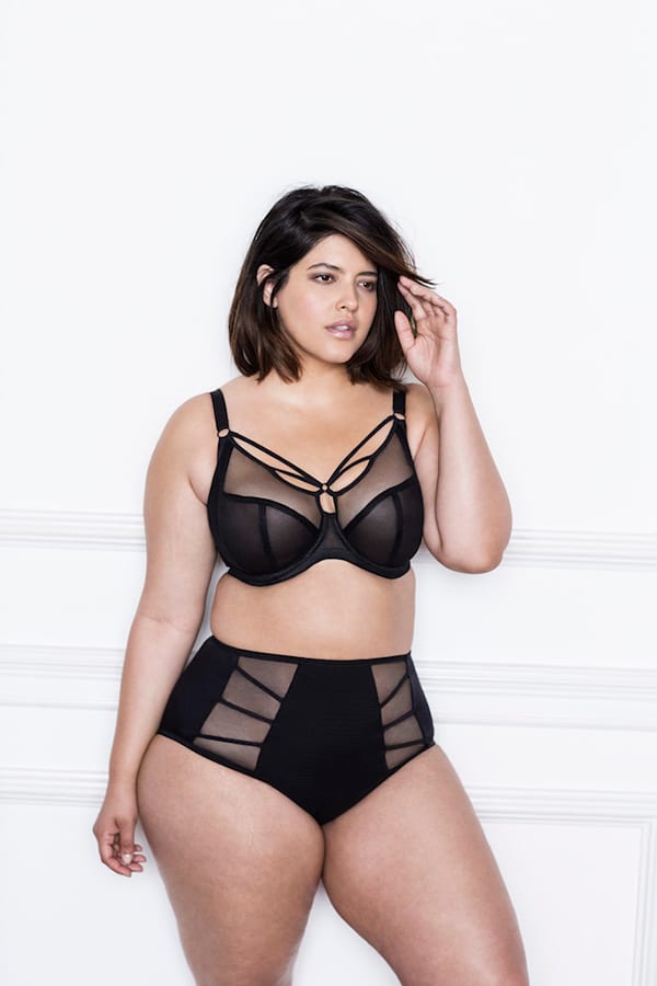 Woman wearing Elomi Sachi bra.