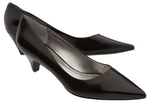 Pointed toe shoes
