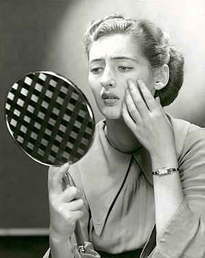 How to Pop Pimples Without The Scars (You Know You’re Guilty, Too!) 1 Thoroughly Wipe the Area and Use Clean Fingers