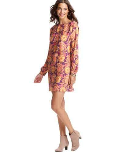 Breathe New Life Into Your Old Boots with these Game-Changing Outfits 10 Paisley Print Blouse Dress