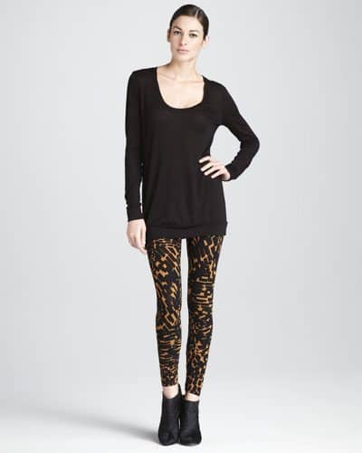 Breathe New Life Into Your Old Boots with these Game-Changing Outfits 12 Three Dots Printed Leggings