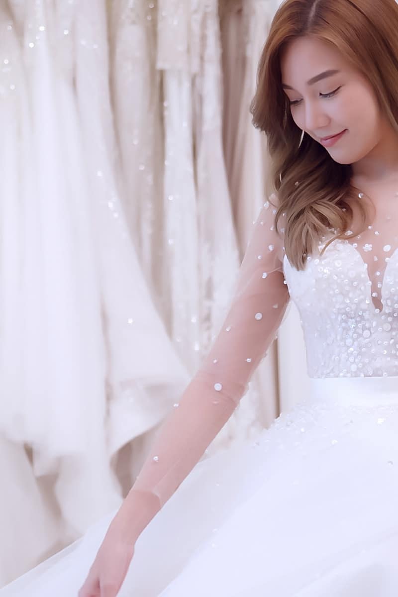 8 things a David's bridal wedding consultant wants you to know - The Budget  Fashionista, image size:800x1200