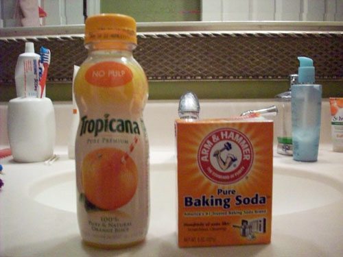 Easy, Quick, All-Natural DIY Facial Recipes 3 Baking Soda