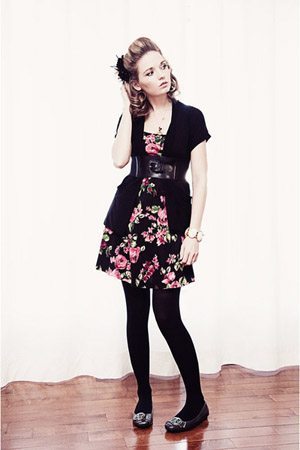 Floral Dress and Cardigan as First Date Outfit