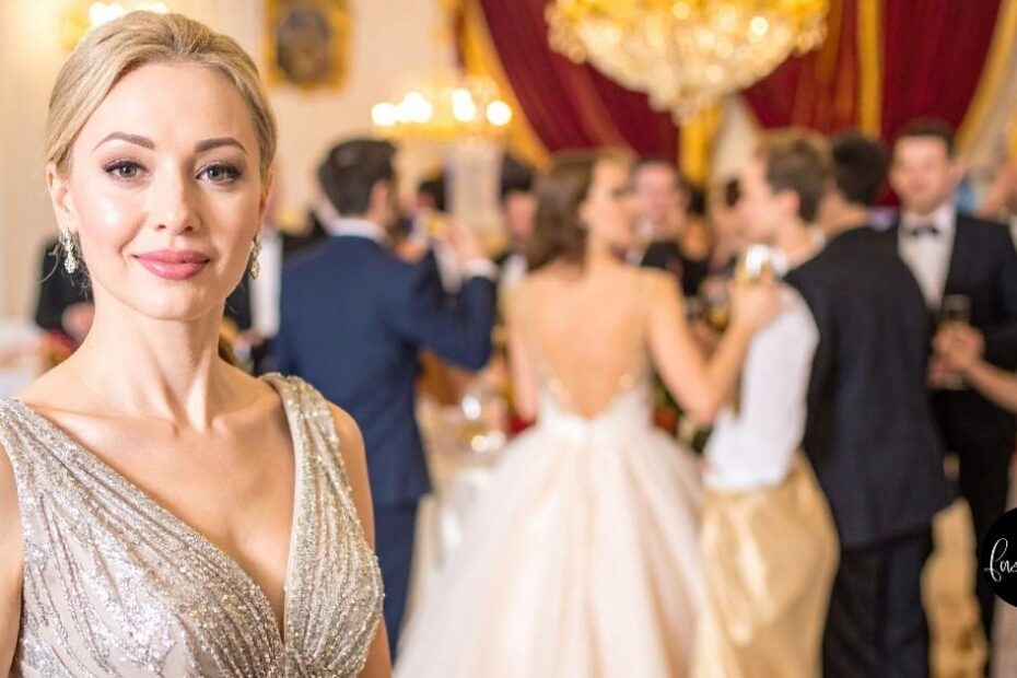 Woman dressed up at winter wedding