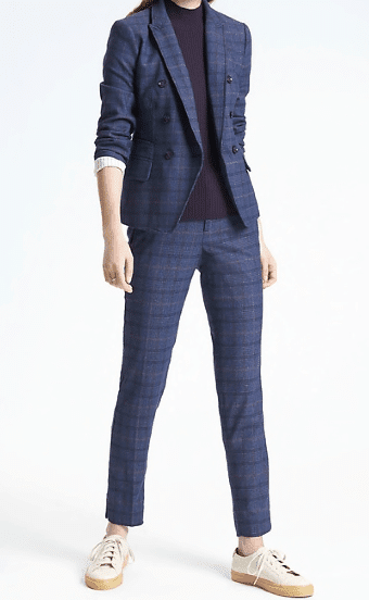 Fitted women's plaid suit
