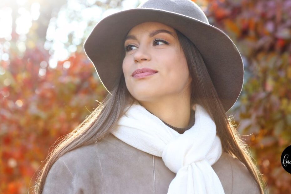 Woman wearing fall hat