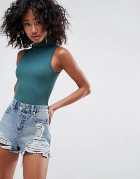 Green sleeveless turtleneck