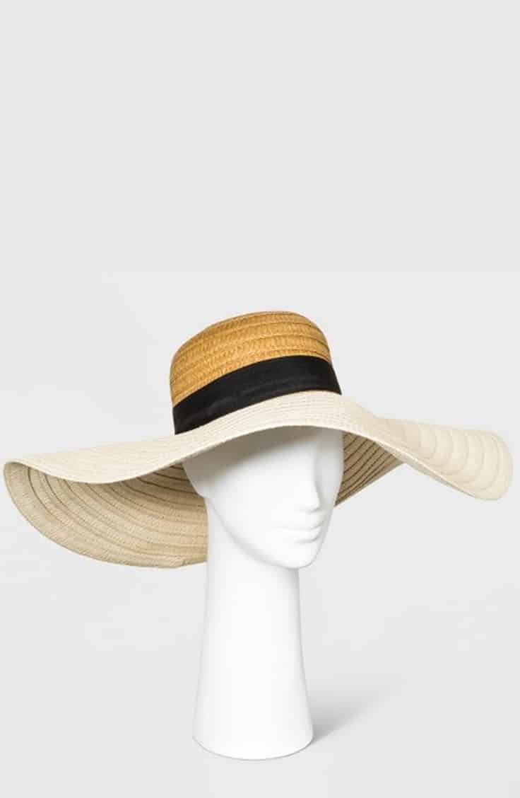Floppy hat on mannequin