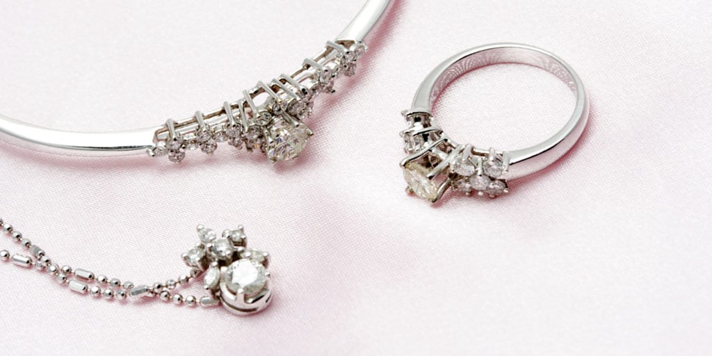 Set of diamond jewelry