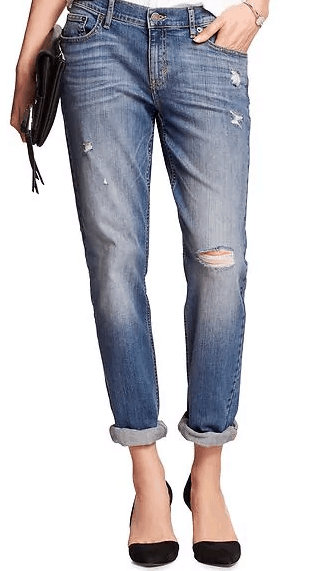 The Jeans Outfit Combo That Always Works 6 Distressed jeans from Banana Republic