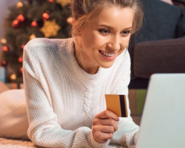 Girl shopping online