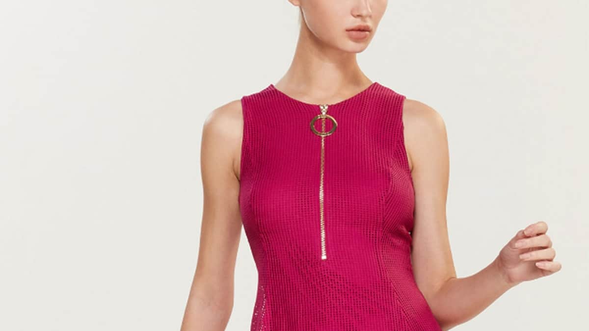 How to Wear The Exposed Zipper