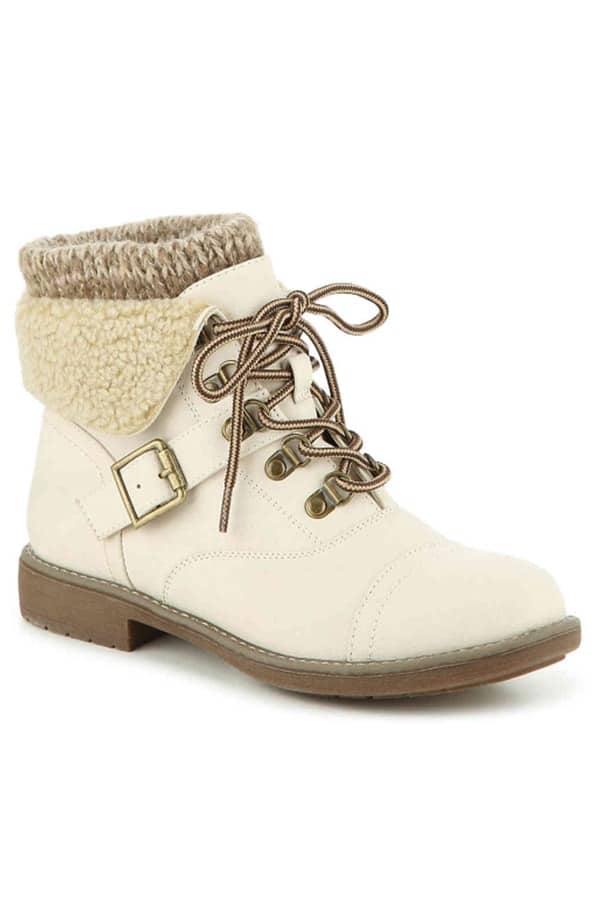 White boots from White Mountain 