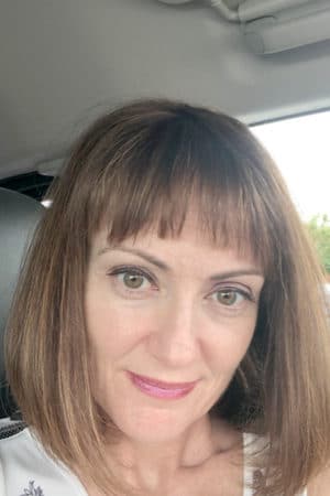 Face Glow Review — Tinted Moisturizer/Primer That Makes a Great Gift 1 Catherine Brock the budget fashionista