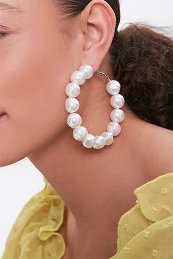 Pearl Accessories 7 Chic & Trendy Pearl Pieces We Love