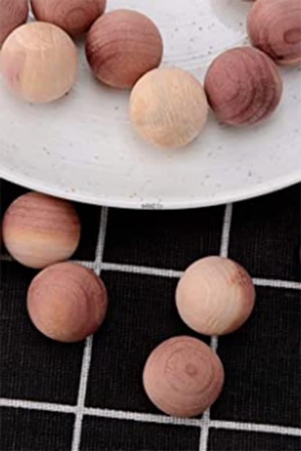 The ultimate guide for storing clothes at the end of the season 2 Cedar balls for storing clothes
