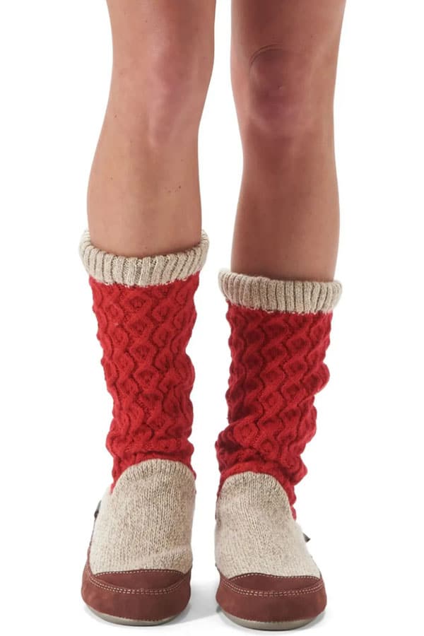 Slipper boot in red and beige