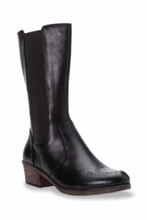 How Many shoes do you need? 8 accessories 7